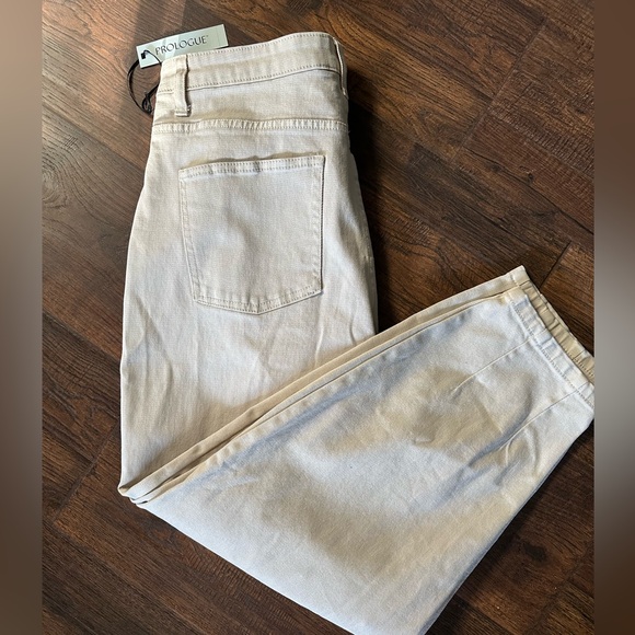 Prologue Tapered Mid-Rise Natural
Waist Pants
size 10 NWT LIGHT KHAKI sturdy - Picture 5 of 17